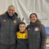 Familia adjudicataria con sus llaves